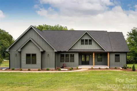34 Old Souther Road Mills River NC 28759