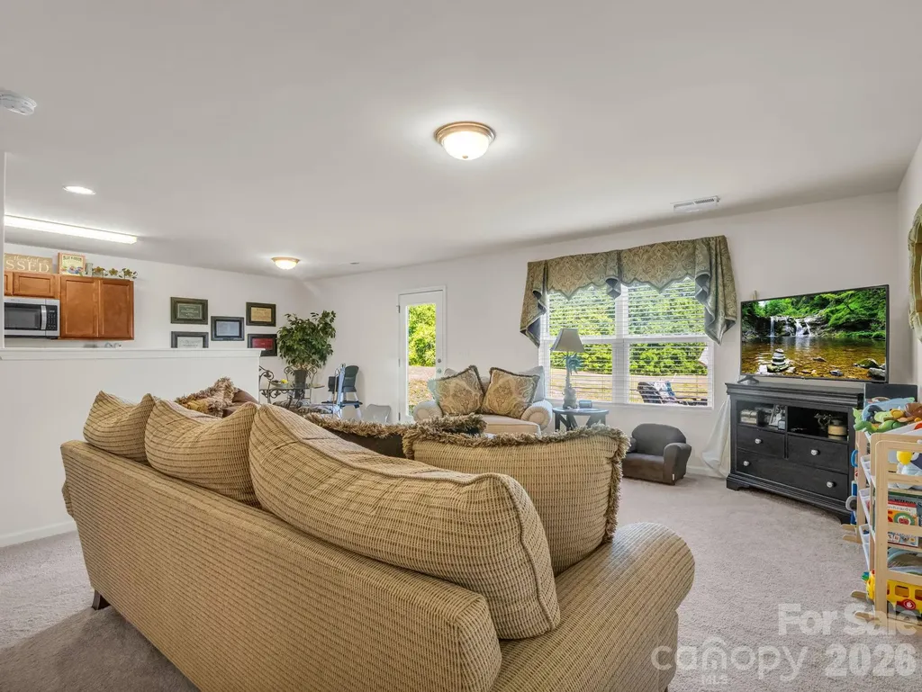 104 Bermuda Run Shelby NC 28150