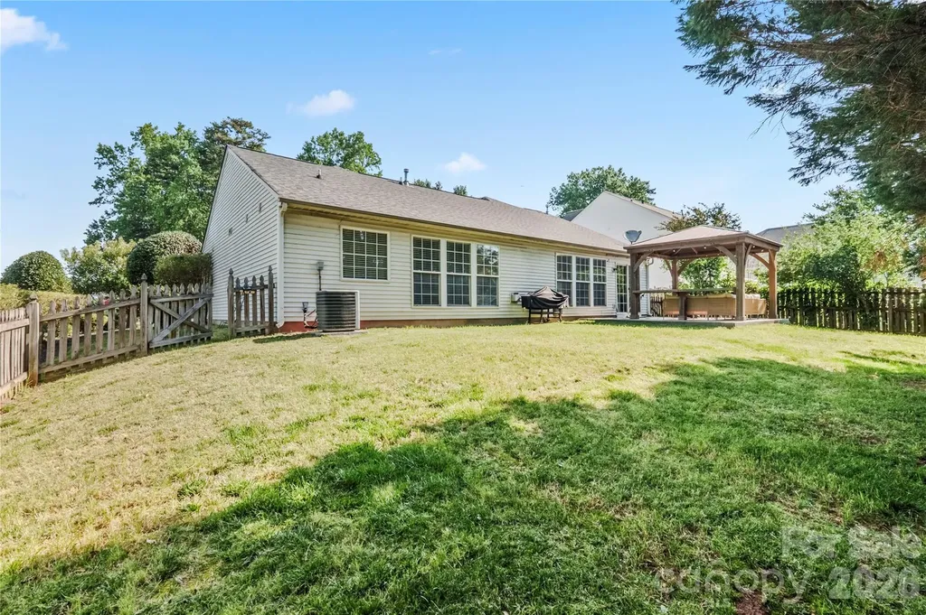 9400 Shepparton Drive Huntersville NC 28078