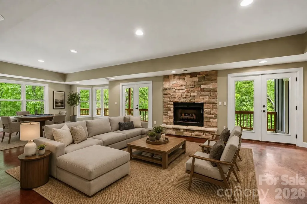 314 Woodland Drive Swannanoa NC 28778