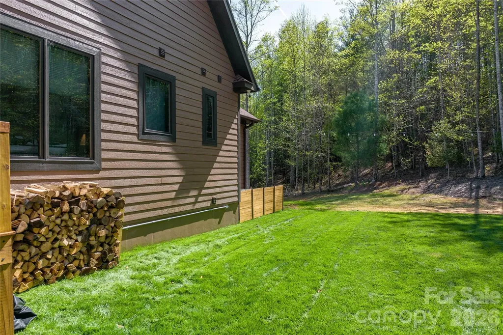 8745 Lake James Road Nebo NC 28761