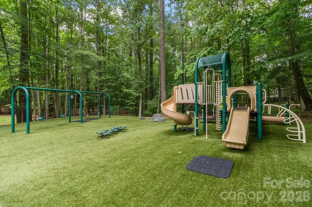 4415 Everclear Court Charlotte NC 28216