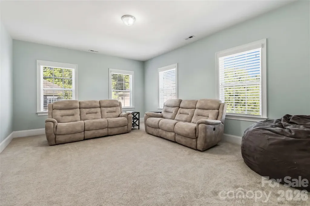 6526 Saint John Lane Charlotte NC 28210