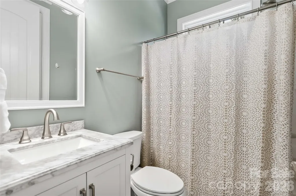 6526 Saint John Lane Charlotte NC 28210