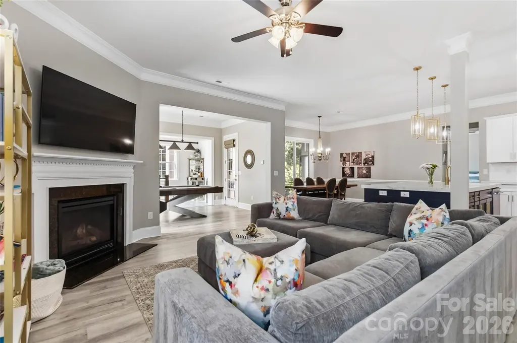 6526 Saint John Lane Charlotte NC 28210
