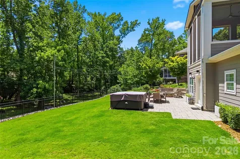 6526 Saint John Lane Charlotte NC 28210