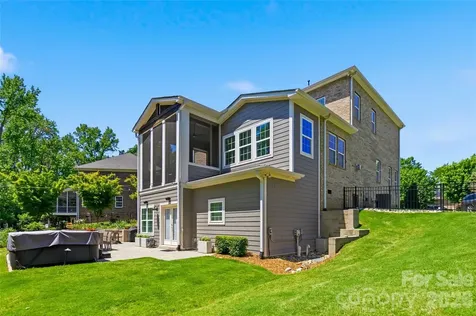 6526 Saint John Lane Charlotte NC 28210