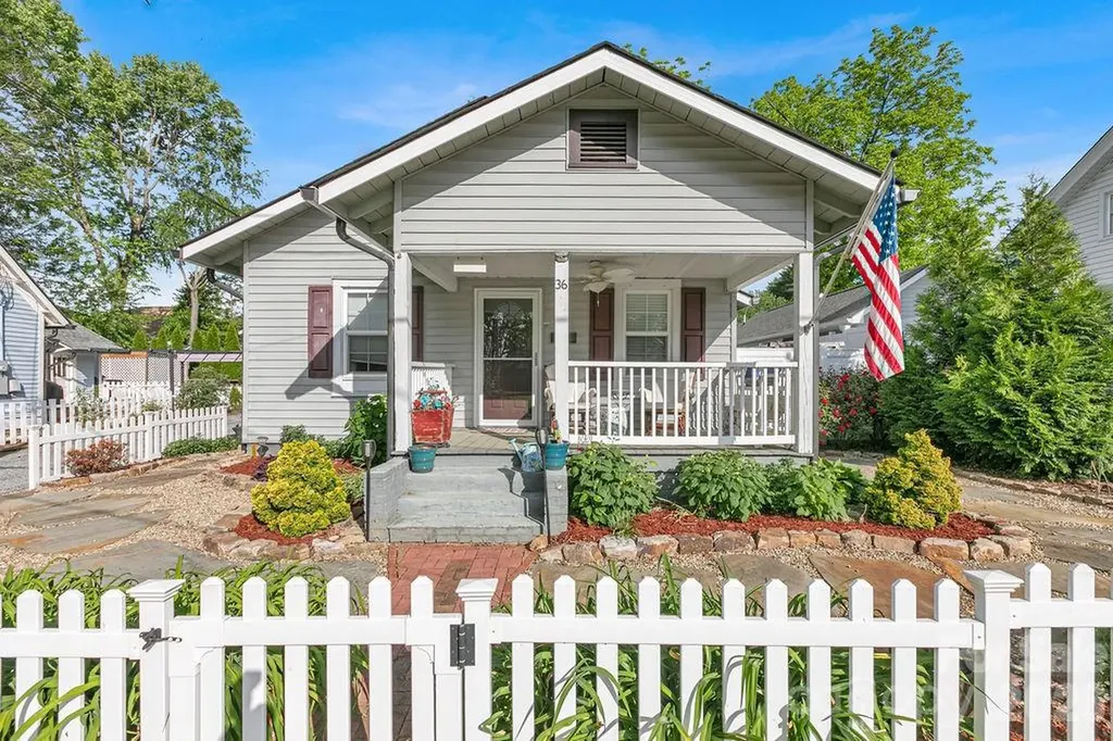 36 S Oaklawn Avenue Brevard NC 28712