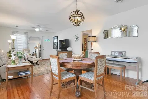 36 S Oaklawn Avenue Brevard NC 28712