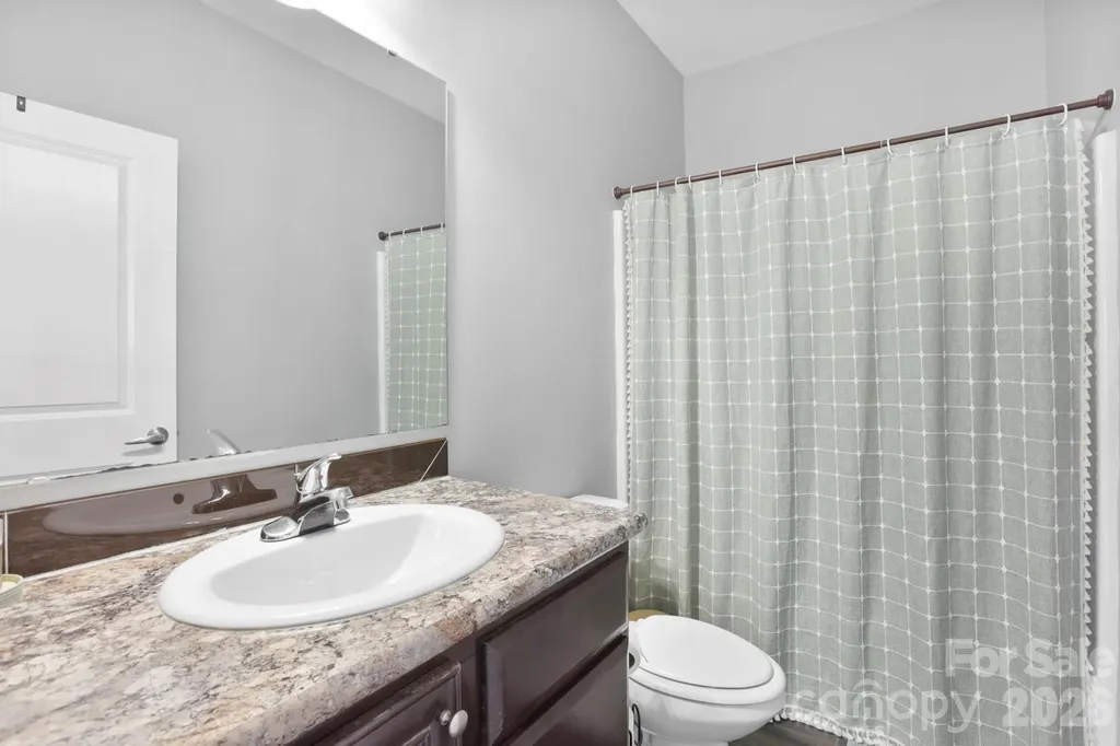 127 Cairens Ridge Drive Mills River NC 28759