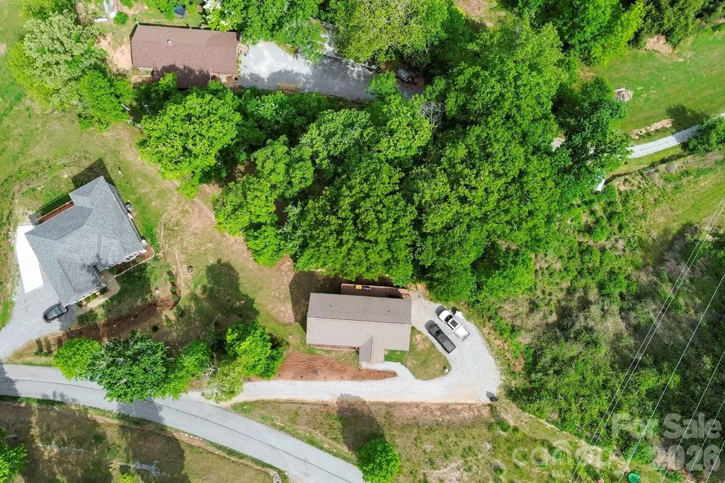 127 Cairens Ridge Drive Mills River NC 28759