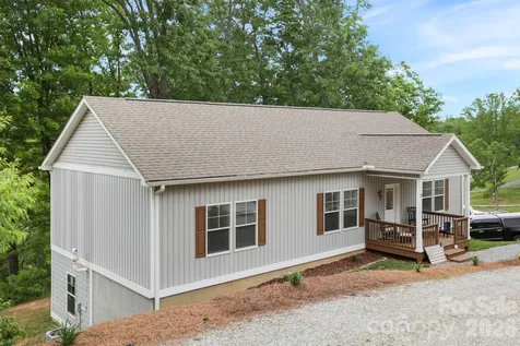 127 Cairens Ridge Drive Mills River NC 28759