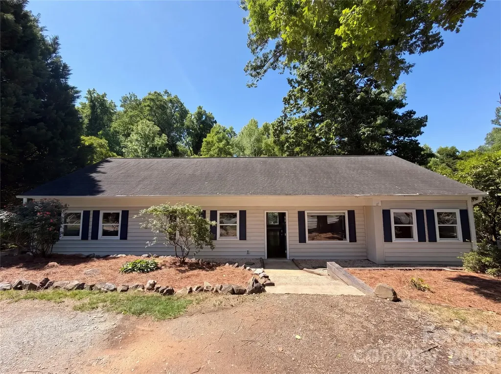 1322 Carolyn Drive Charlotte NC 28205
