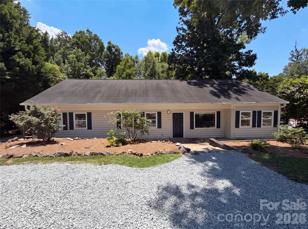 1322 Carolyn Drive Charlotte NC 28205