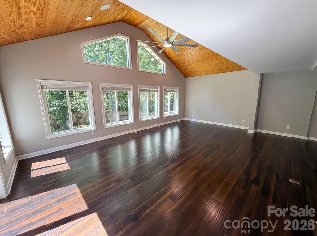 1322 Carolyn Drive Charlotte NC 28205