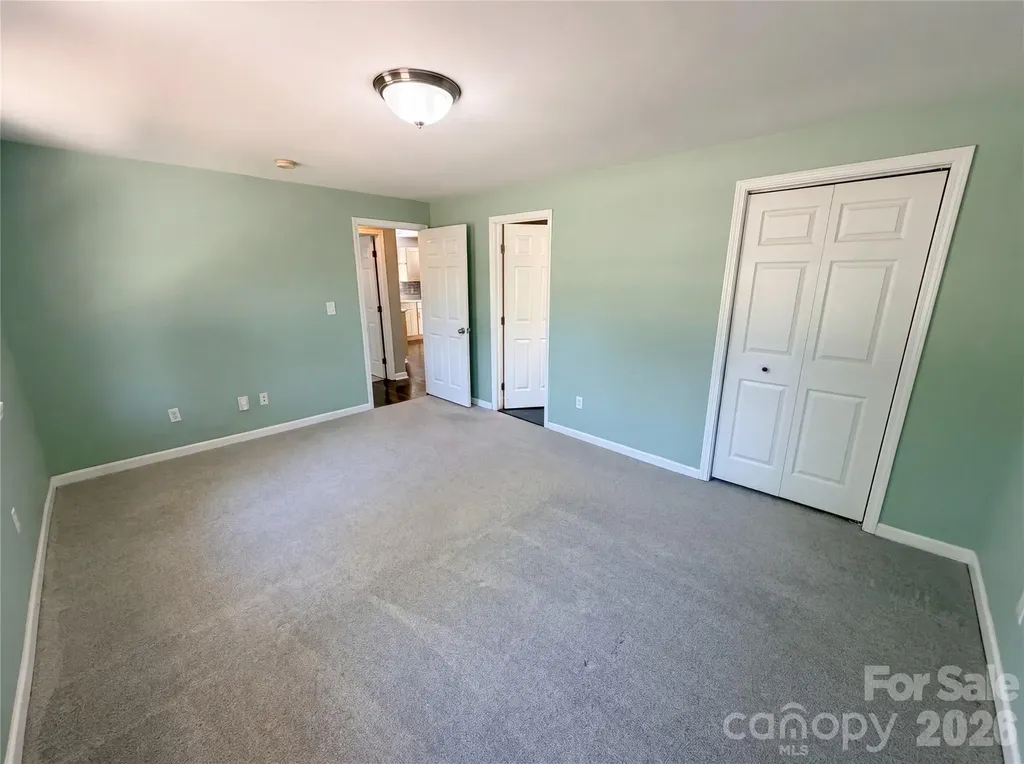 1322 Carolyn Drive Charlotte NC 28205