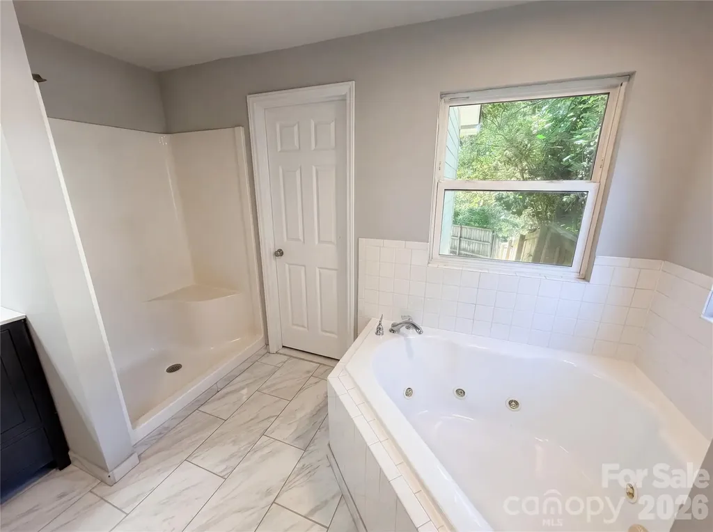 1322 Carolyn Drive Charlotte NC 28205