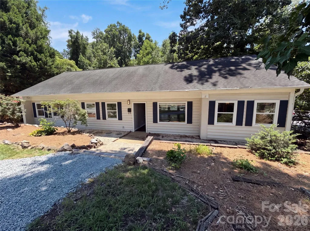 1322 Carolyn Drive Charlotte NC 28205