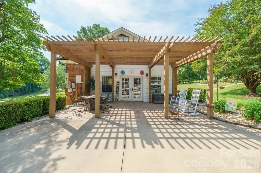 435 W Central Avenue Mount Holly NC 28120