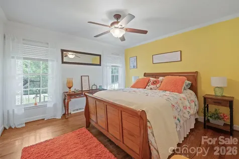 435 W Central Avenue Mount Holly NC 28120