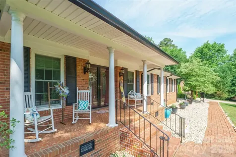 435 W Central Avenue Mount Holly NC 28120