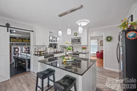 435 W Central Avenue Mount Holly NC 28120
