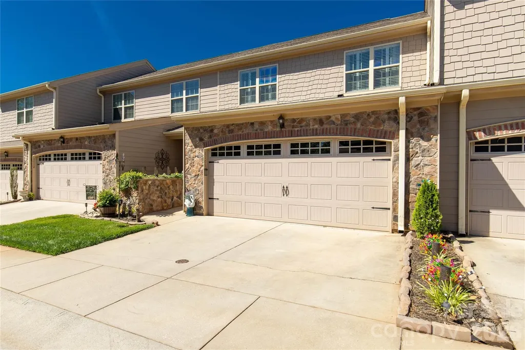 1108 Stuarts Landing Drive Cramerton NC 28032
