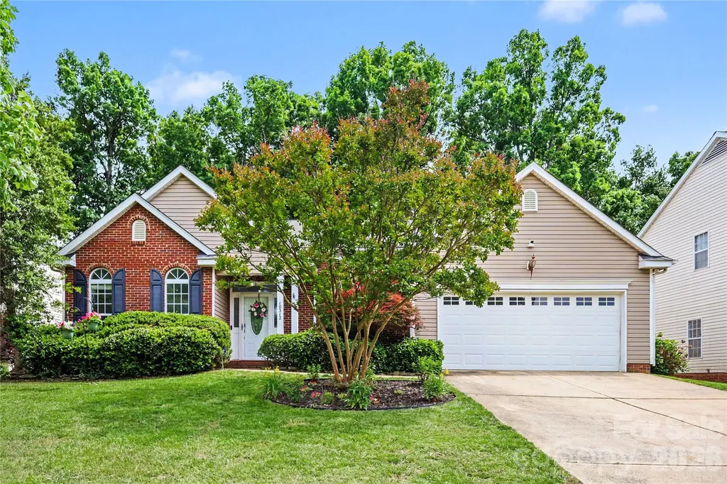 10312 Fairbourne Court Charlotte NC 28269