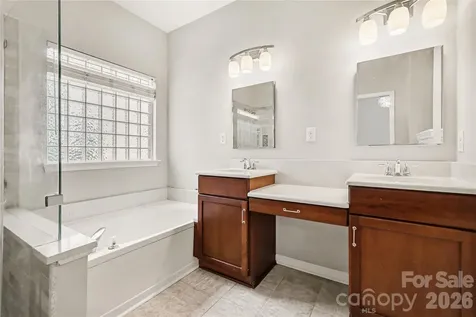 10312 Fairbourne Court Charlotte NC 28269