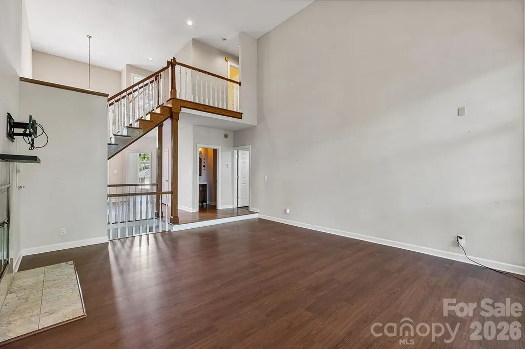 9111 Brocklehurst Lane Charlotte NC 28215