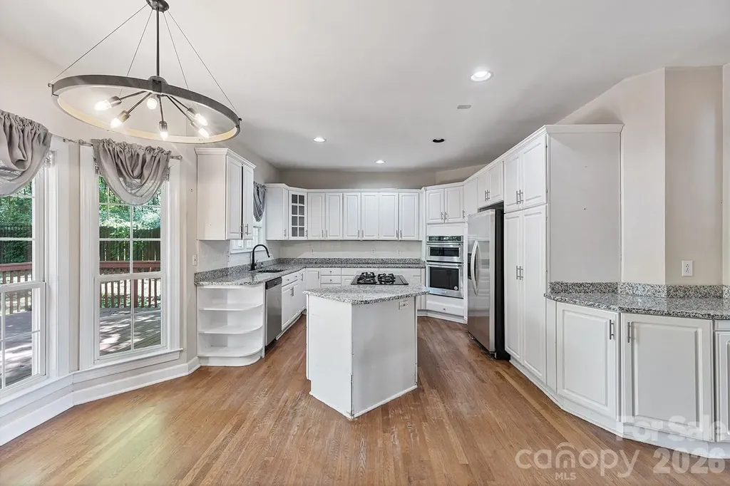 9111 Brocklehurst Lane Charlotte NC 28215