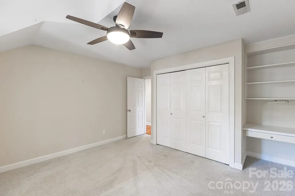 9111 Brocklehurst Lane Charlotte NC 28215