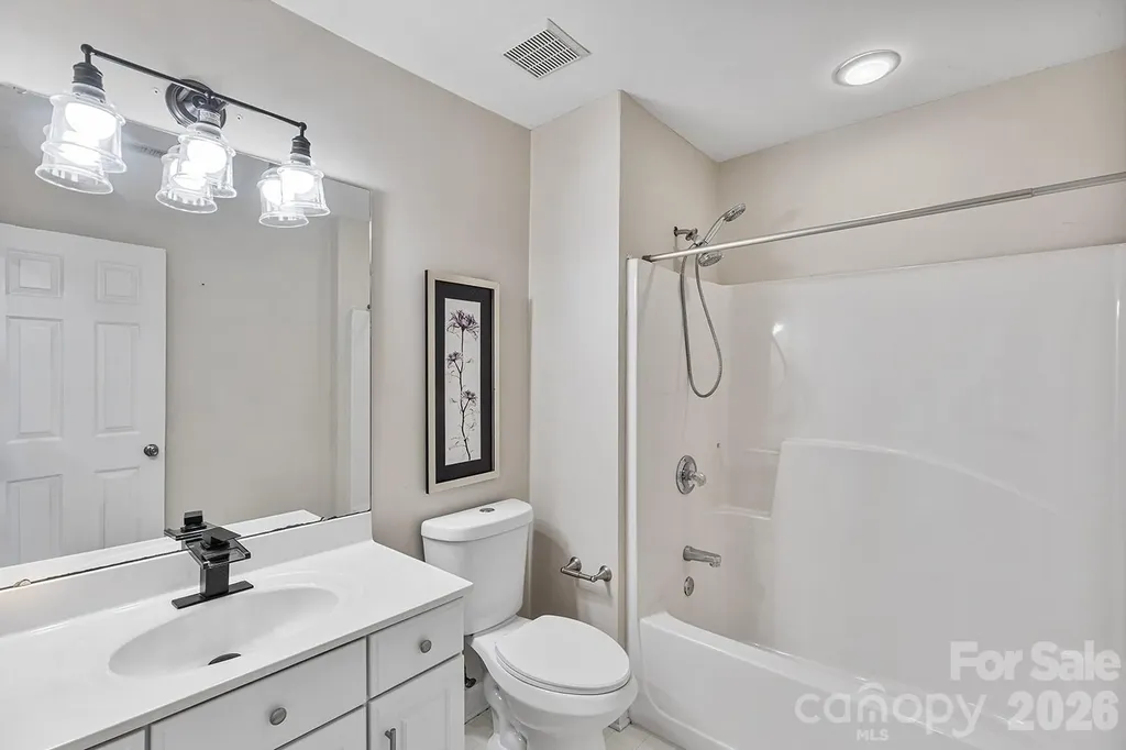 9111 Brocklehurst Lane Charlotte NC 28215