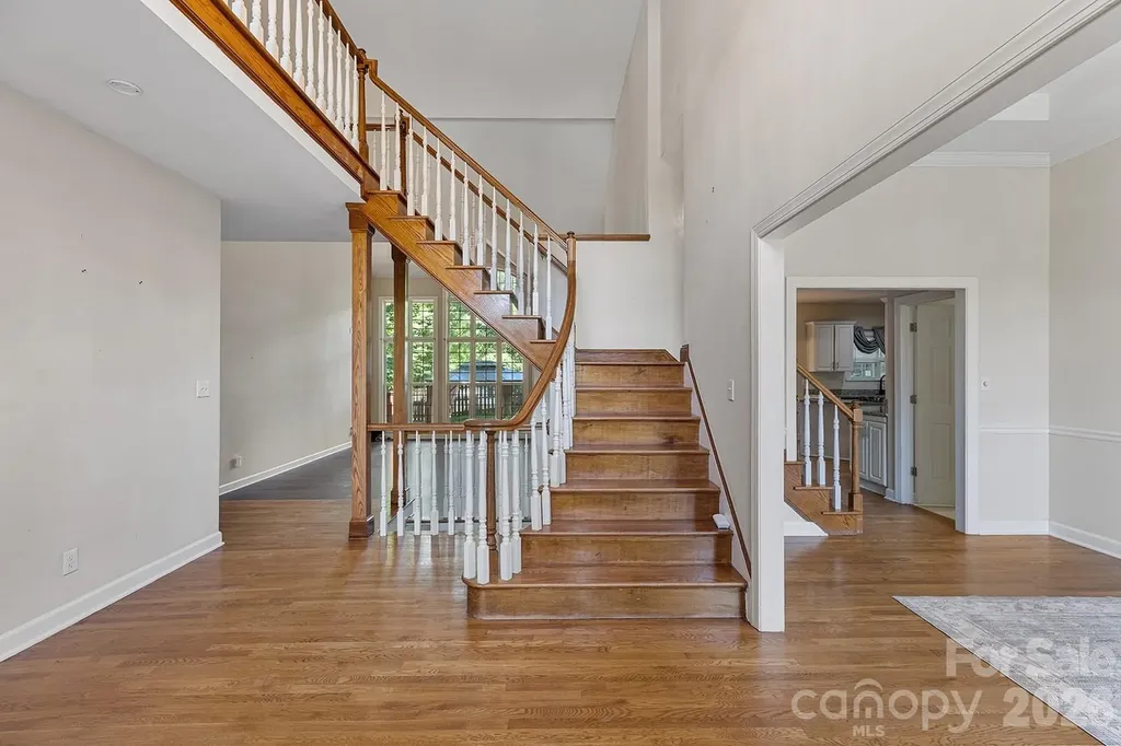 9111 Brocklehurst Lane Charlotte NC 28215