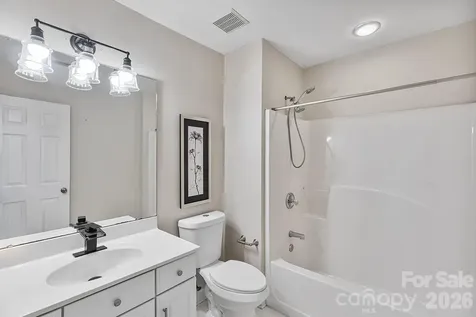 9111 Brocklehurst Lane Charlotte NC 28215