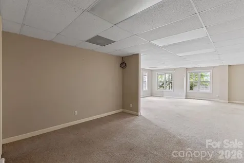 9111 Brocklehurst Lane Charlotte NC 28215