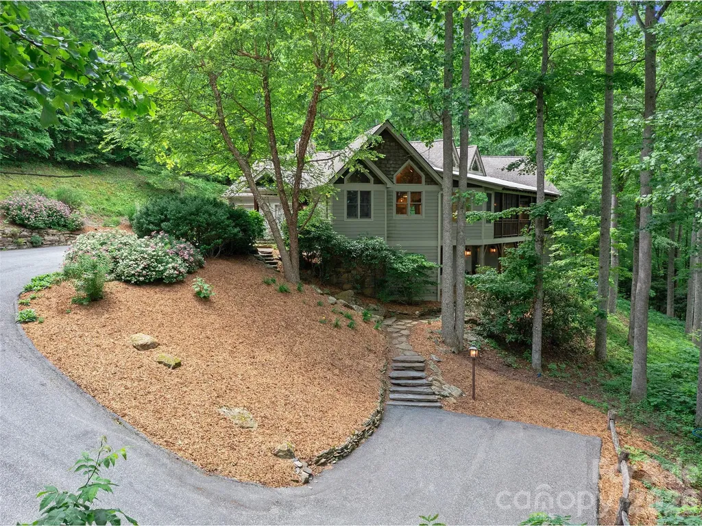 71 Chestnut Hill Road Spruce Pine NC 28777