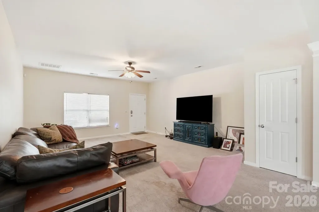 8619 Earthenware Drive Charlotte NC 28269