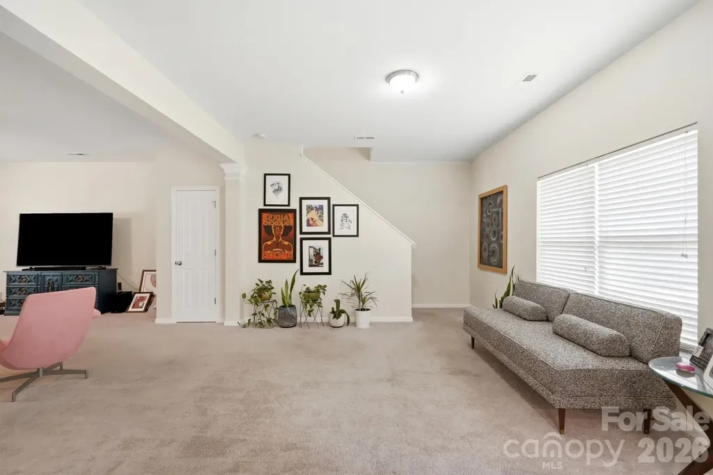 8619 Earthenware Drive Charlotte NC 28269