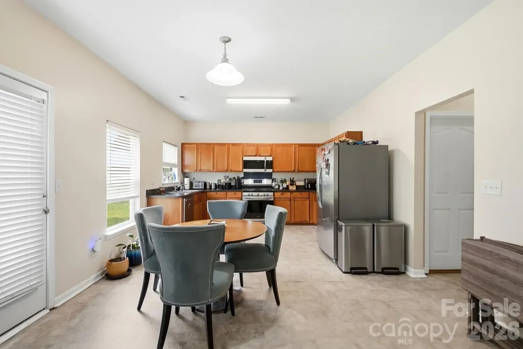 8619 Earthenware Drive Charlotte NC 28269