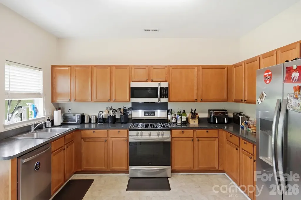 8619 Earthenware Drive Charlotte NC 28269
