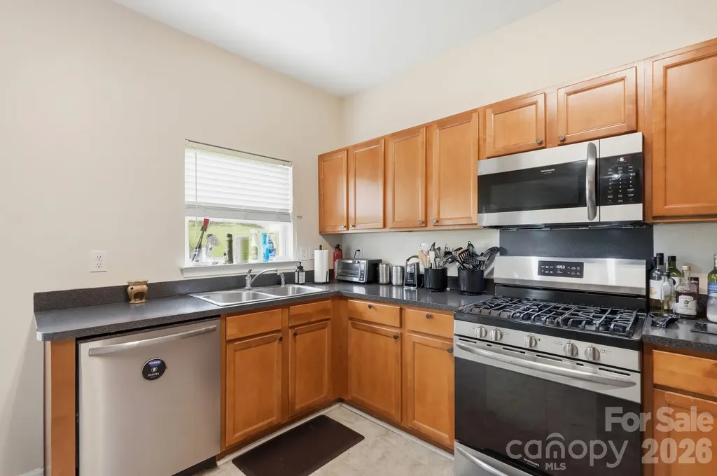 8619 Earthenware Drive Charlotte NC 28269