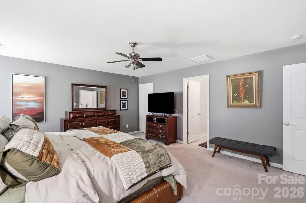 8619 Earthenware Drive Charlotte NC 28269