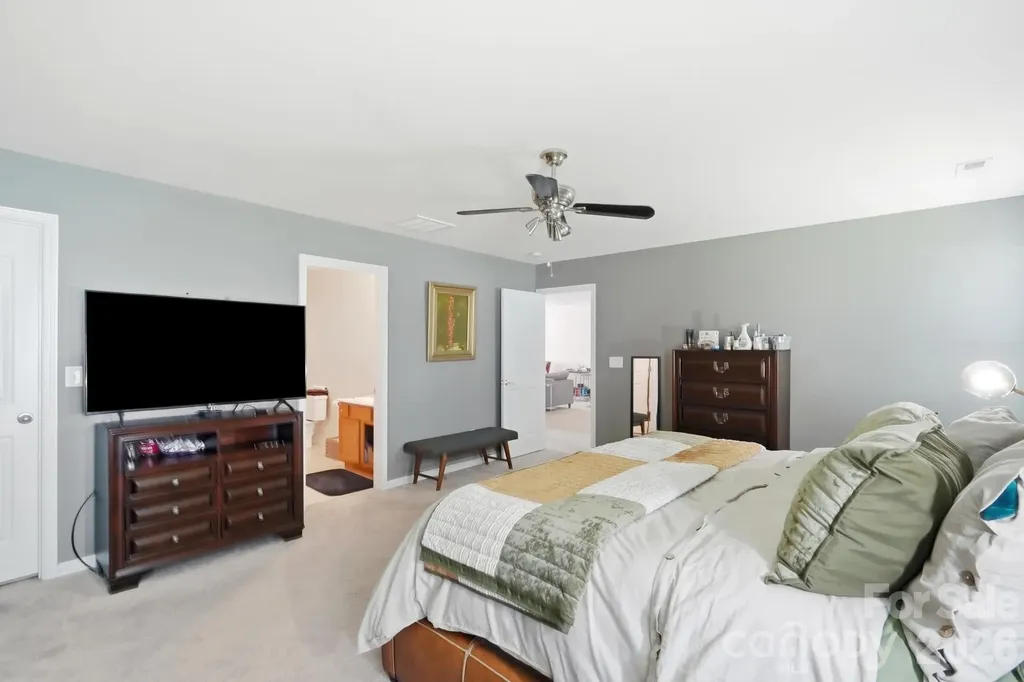 8619 Earthenware Drive Charlotte NC 28269