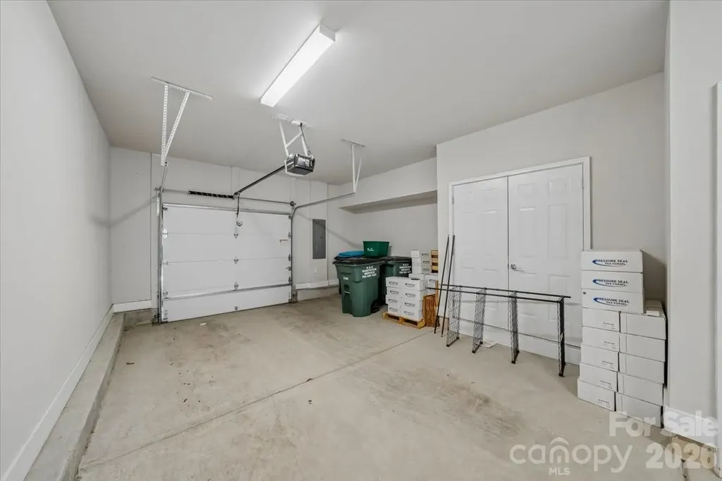 12057 Brooklyn Avenue Charlotte NC 28204