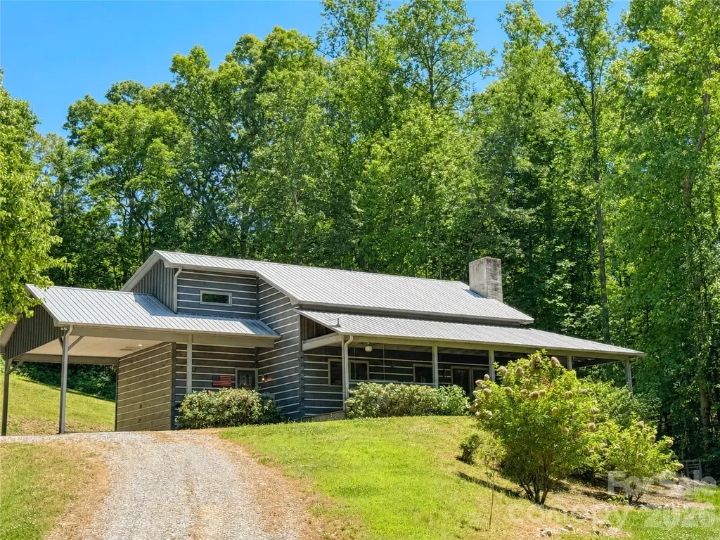 584 Clear Spring Trail Nebo NC 28761