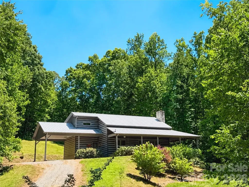 584 Clear Spring Trail Nebo NC 28761