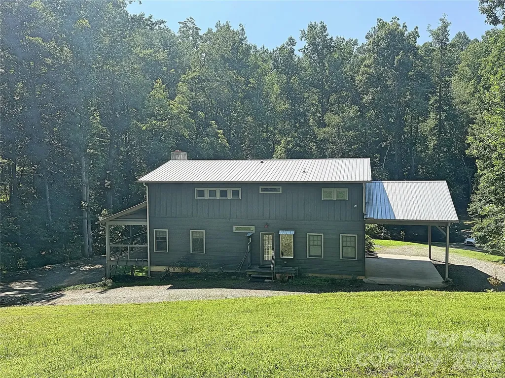 584 Clear Spring Trail Nebo NC 28761