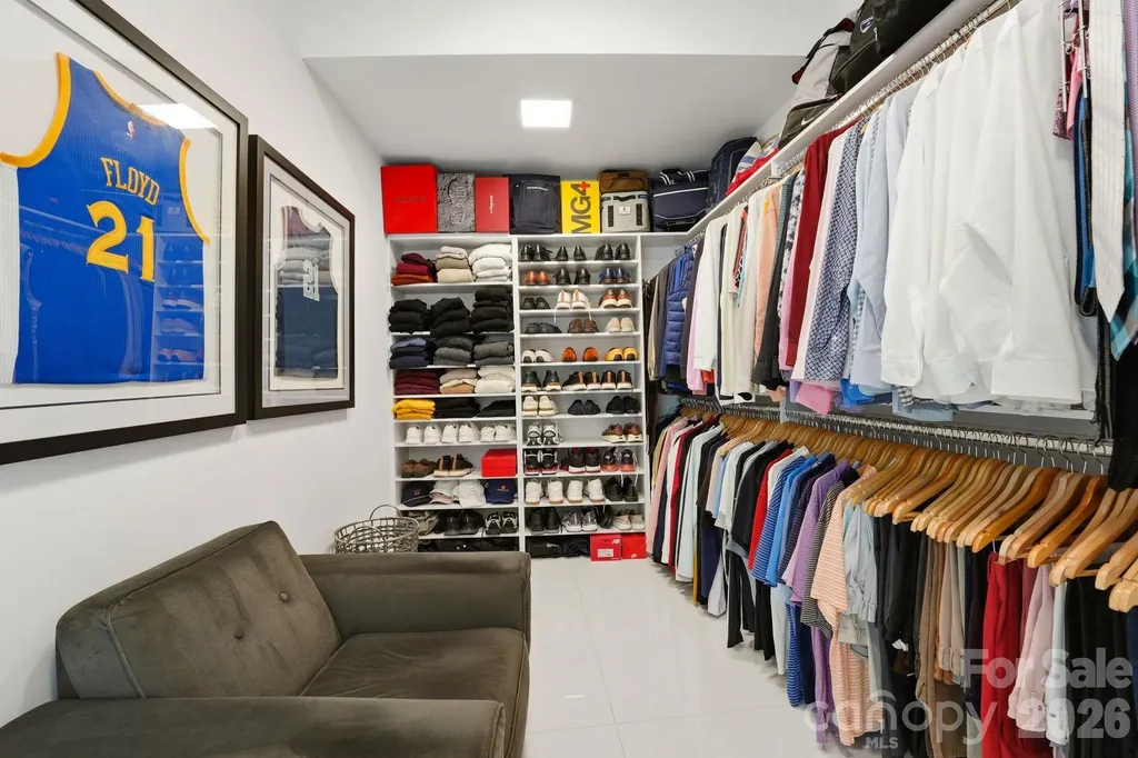 304 Frazier Avenue Charlotte NC 28216