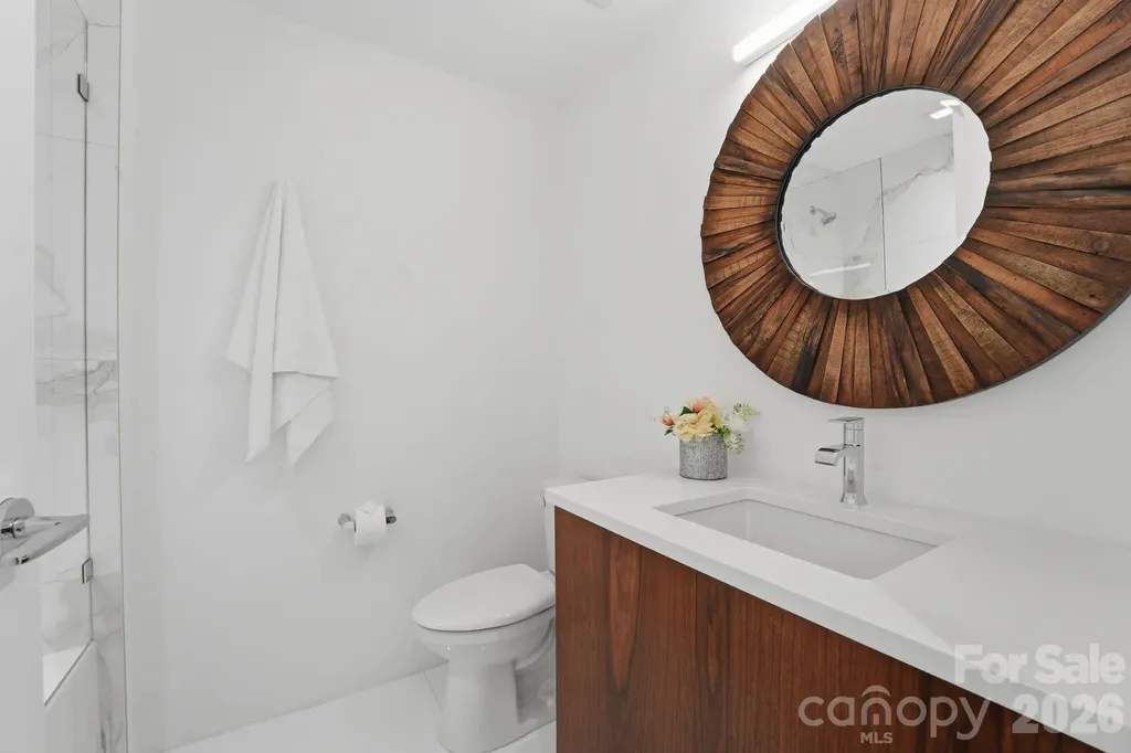 304 Frazier Avenue Charlotte NC 28216